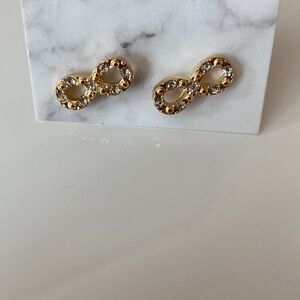 🆕 Gold Sparkly Infinity Stud Earrings